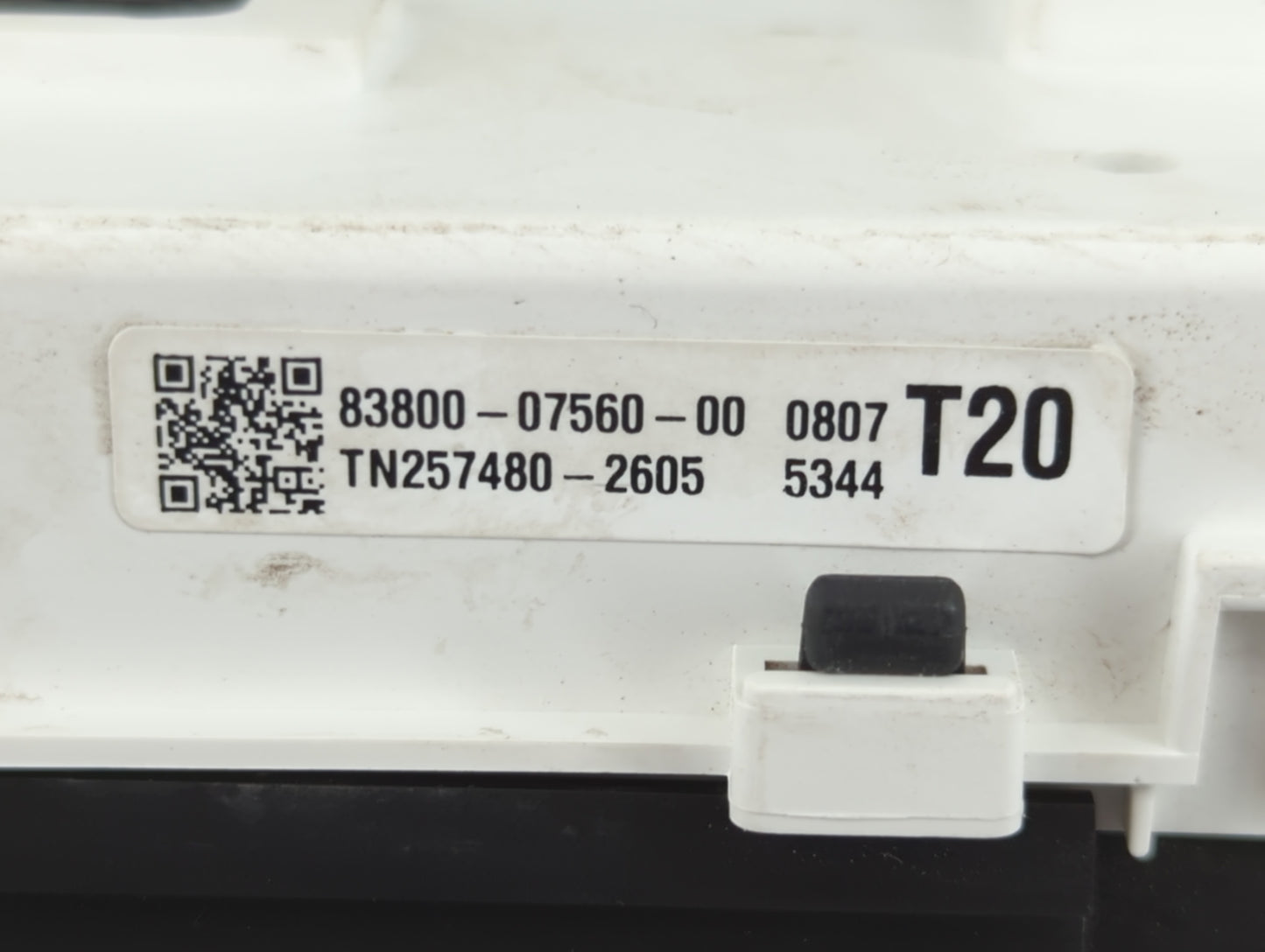 2016-2018 Toyota Avalon Instrument Cluster Speedometer Gauges P/N:83800-07560 Fits Fits 2016 2017 2018 OEM Used Auto Parts -