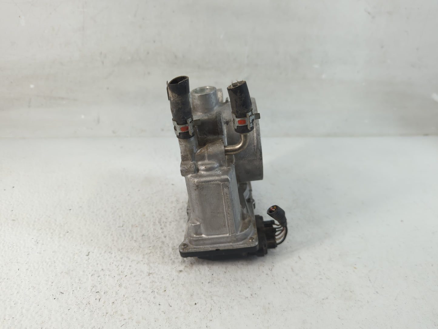 2005-2018 Toyota Avalon Throttle Body P/N:22030-0P050 Fits OEM Used Auto Parts - Oemusedautoparts1.com