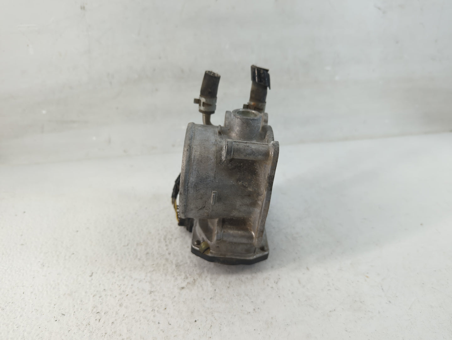 2005-2018 Toyota Avalon Throttle Body P/N:22030-0P050 Fits OEM Used Auto Parts - Oemusedautoparts1.com