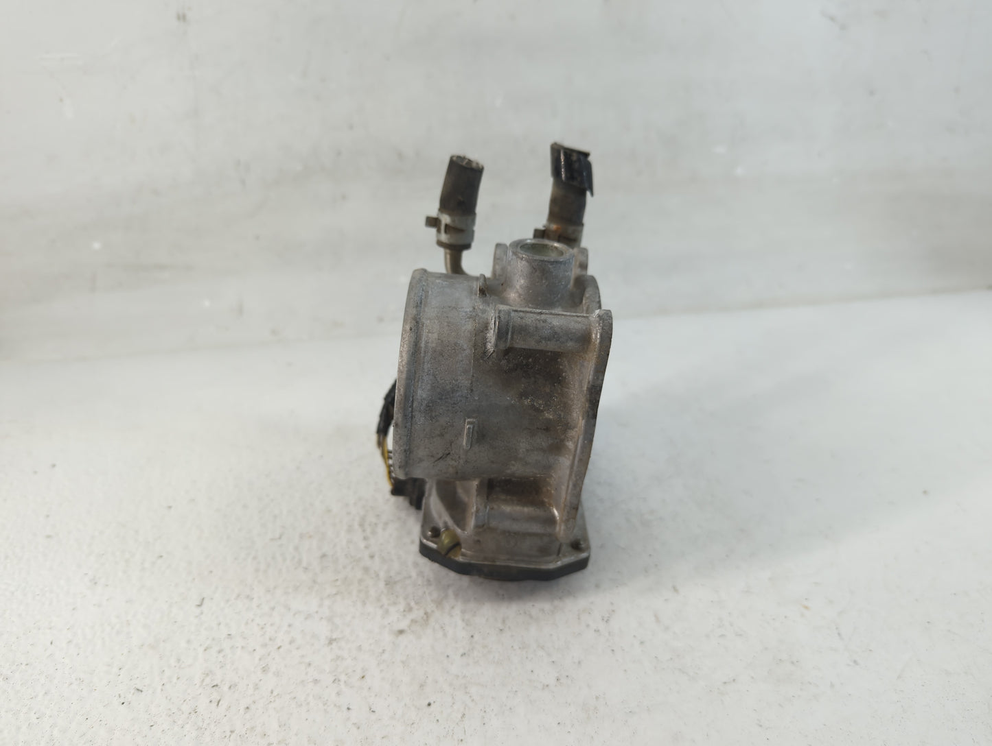 2005-2018 Toyota Avalon Throttle Body P/N:22030-0P050 Fits OEM Used Auto Parts - Oemusedautoparts1.com