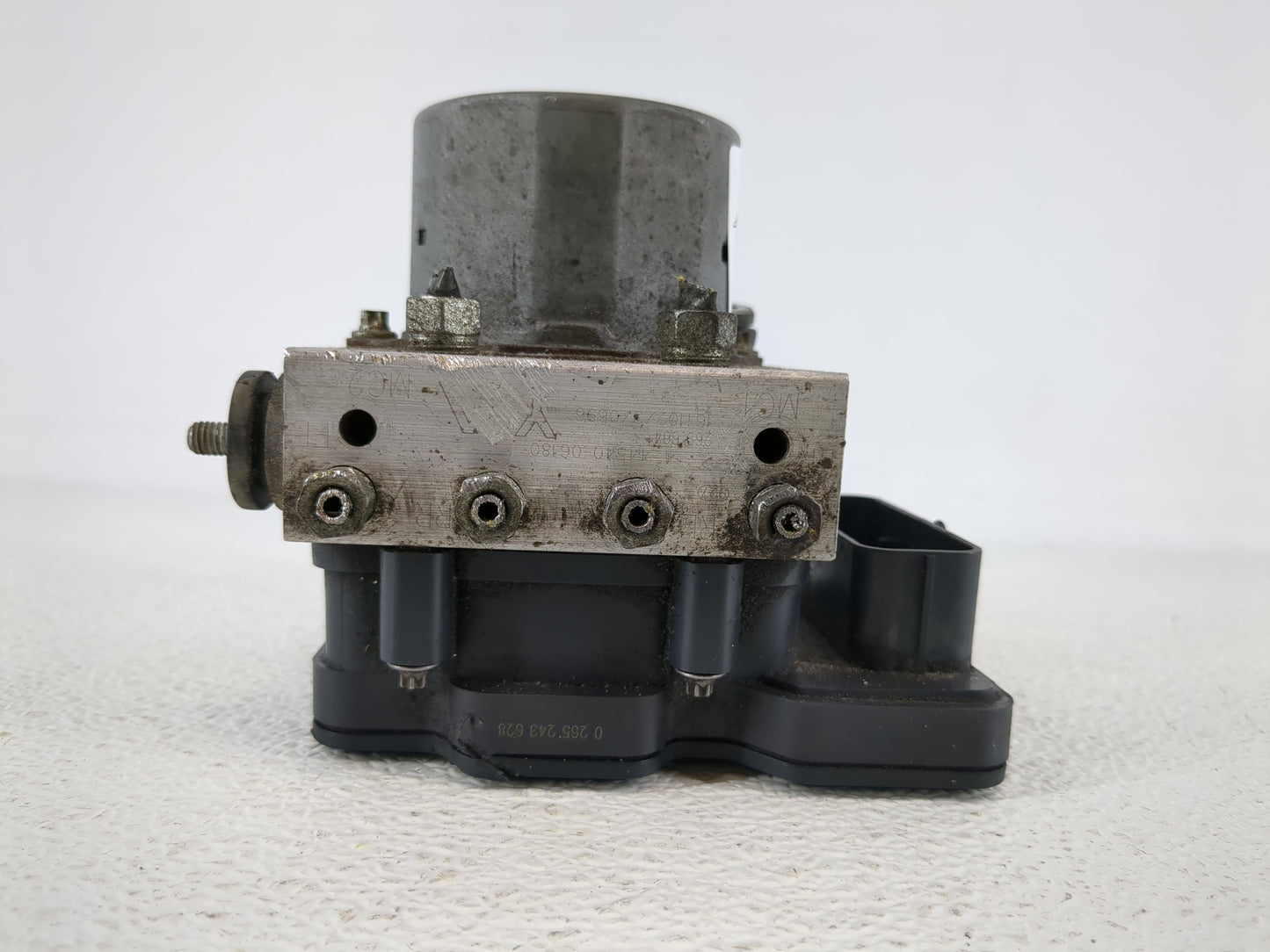 2015-2017 Toyota Camry ABS Pump Control Module Replacement P/N:44540-06180 Fits Fits 2015 2016 2017 OEM Used Auto Parts - Oe