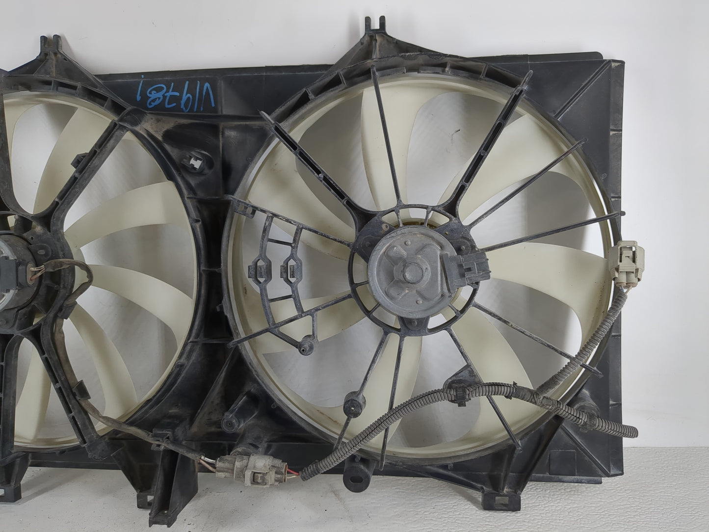 2012-2017 Toyota Camry Electric Radiator Cooling Fan Motor Assembly Fits Fits 2012 2013 2014 2015 2016 2017 2018 OEM Used Au