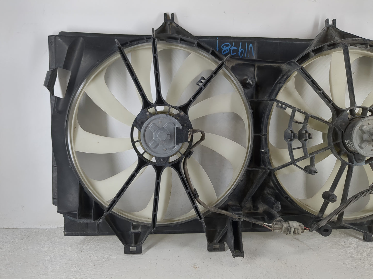 2012-2017 Toyota Camry Electric Radiator Cooling Fan Motor Assembly Fits Fits 2012 2013 2014 2015 2016 2017 2018 OEM Used Au