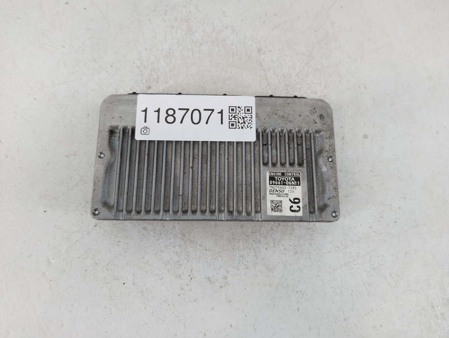 2016-2017 Toyota Camry PCM Engine Control Computer ECU ECM PCU OEM P/N:89661-06N11 Fits Fits 2016 2017 OEM Used Auto Parts -