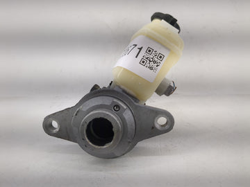 2014-2017 Toyota Camry Brake Master Cylinder