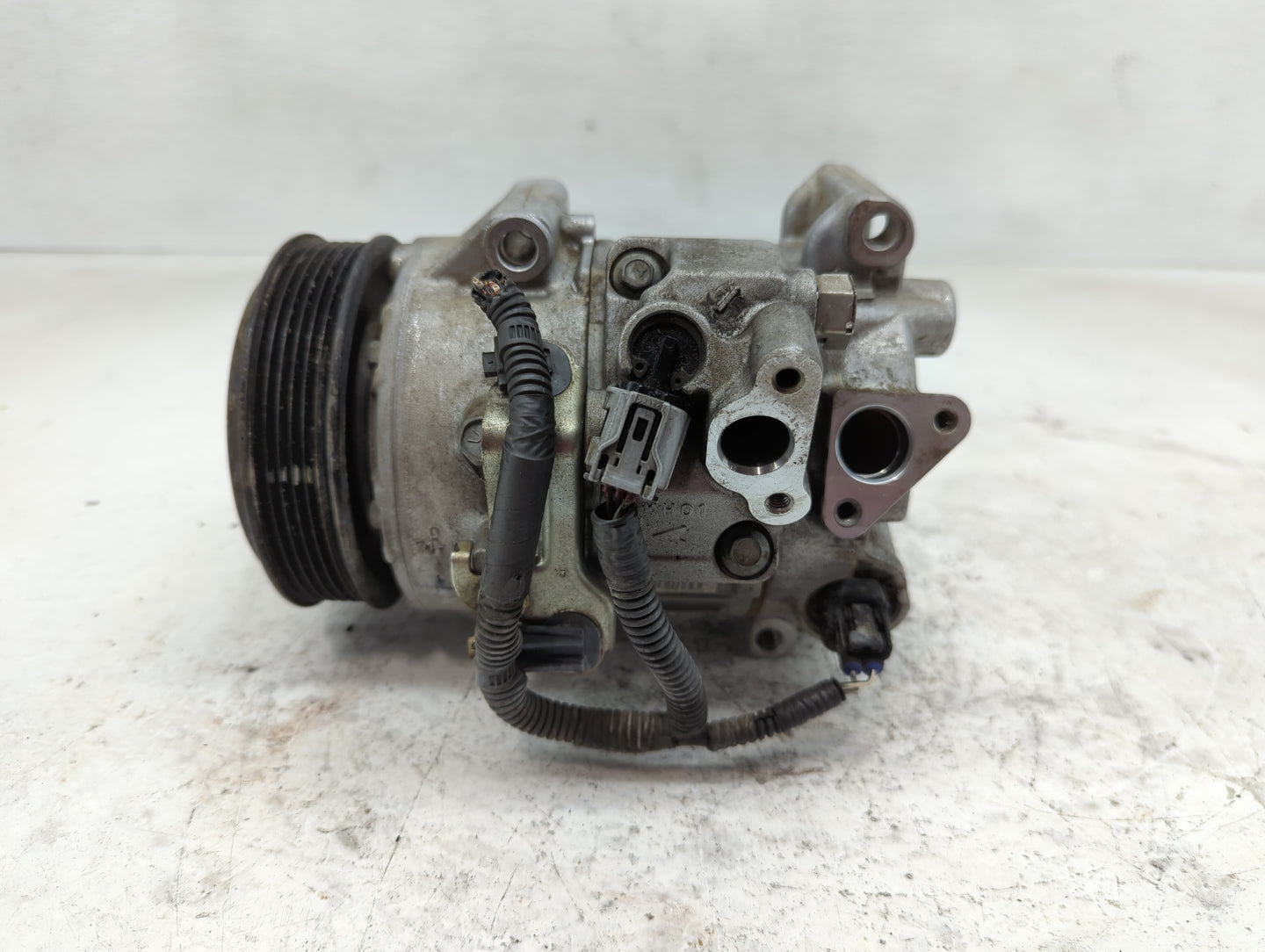 2012-2017 Toyota Camry Air Conditioning A/c Ac Compressor Oem - Oemusedautoparts1.com