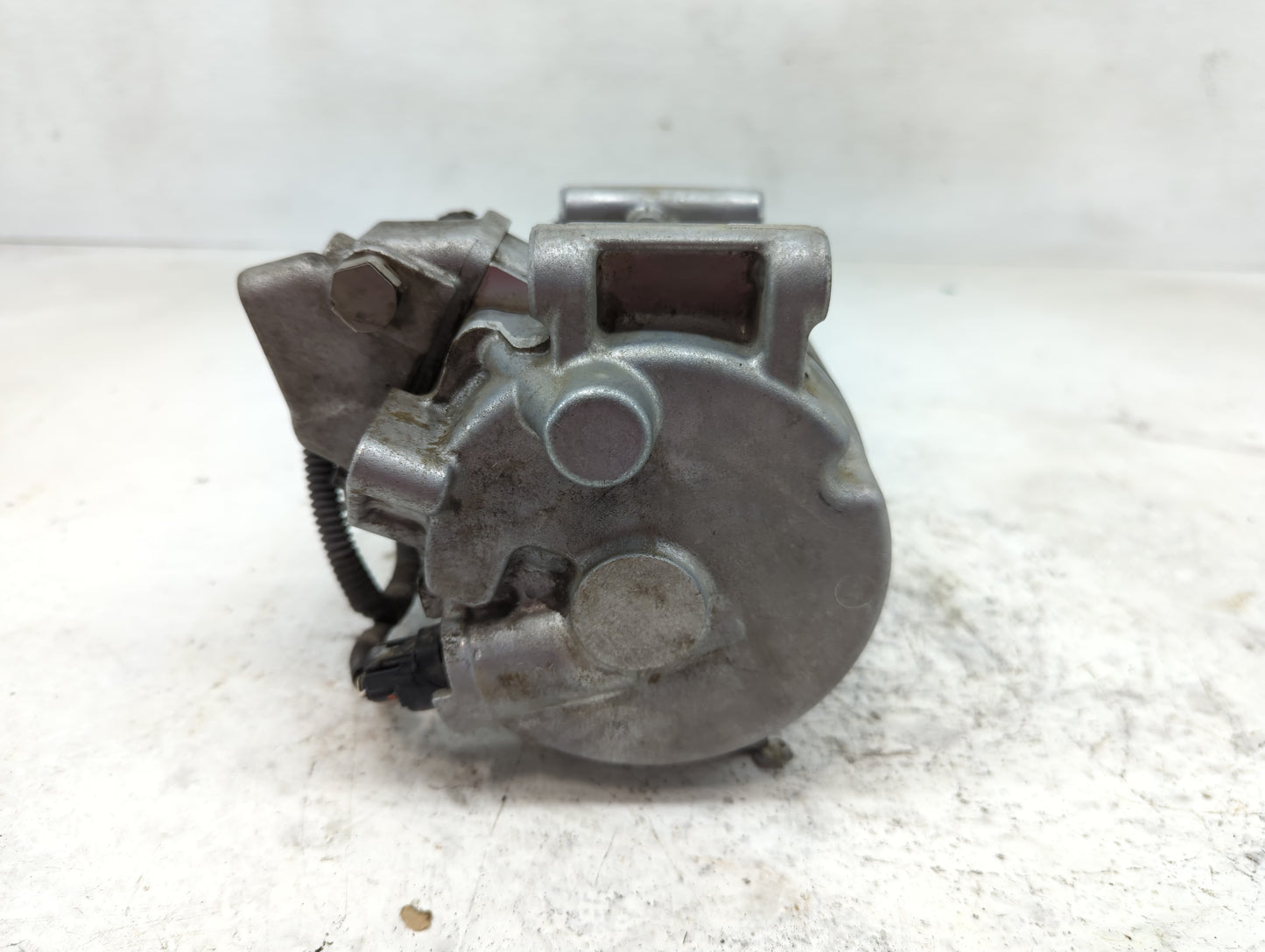 2012-2017 Toyota Camry Air Conditioning A/c Ac Compressor Oem - Oemusedautoparts1.com