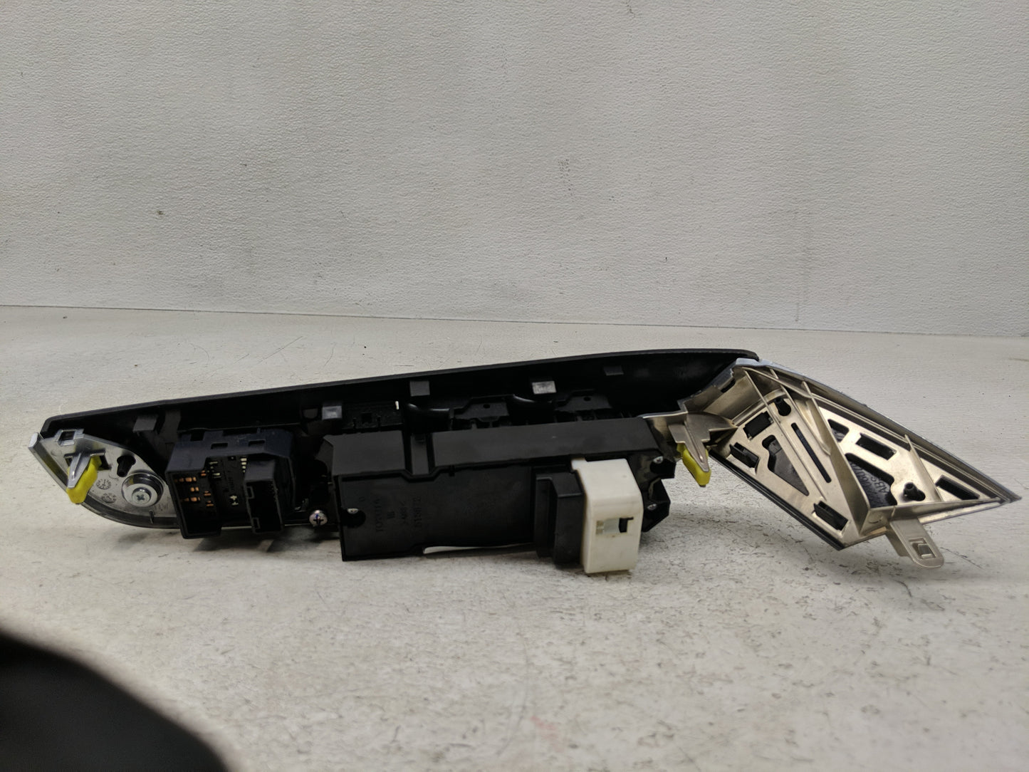 2015-2017 Toyota Camry Master Power Window Switch Replacement Driver Side Left P/N:74236-06010 Fits Fits 2015 2016 2017 OEM 
