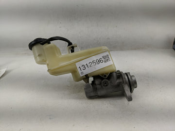 2014-2017 Toyota Camry Brake Master Cylinder - Oemusedautoparts1.com