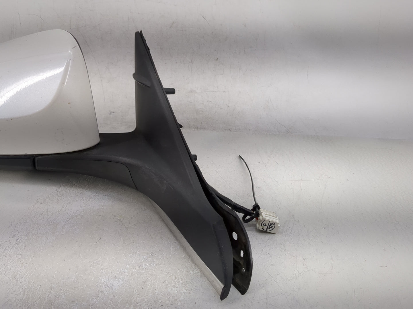 2015-2017 Toyota Camry Passenger Side View Mirror - Right Door Mirror OEM Used - Oemusedautoparts1.com
