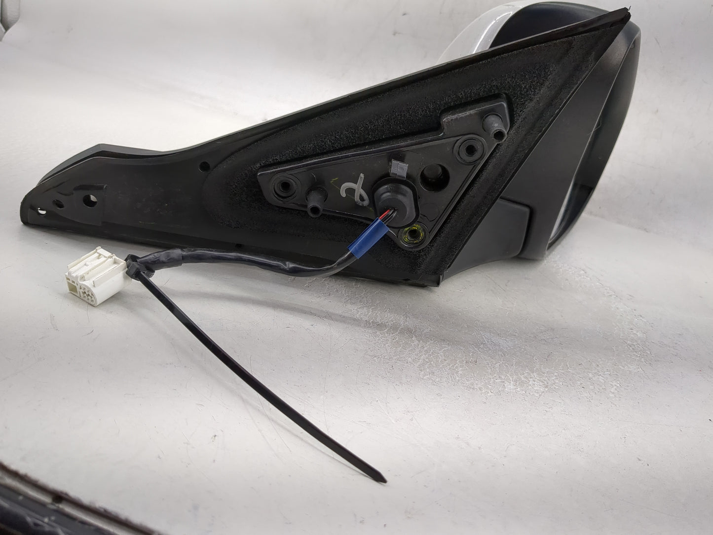 2015-2017 Toyota Camry Passenger Side View Mirror - Right Door Mirror OEM Used - Oemusedautoparts1.com