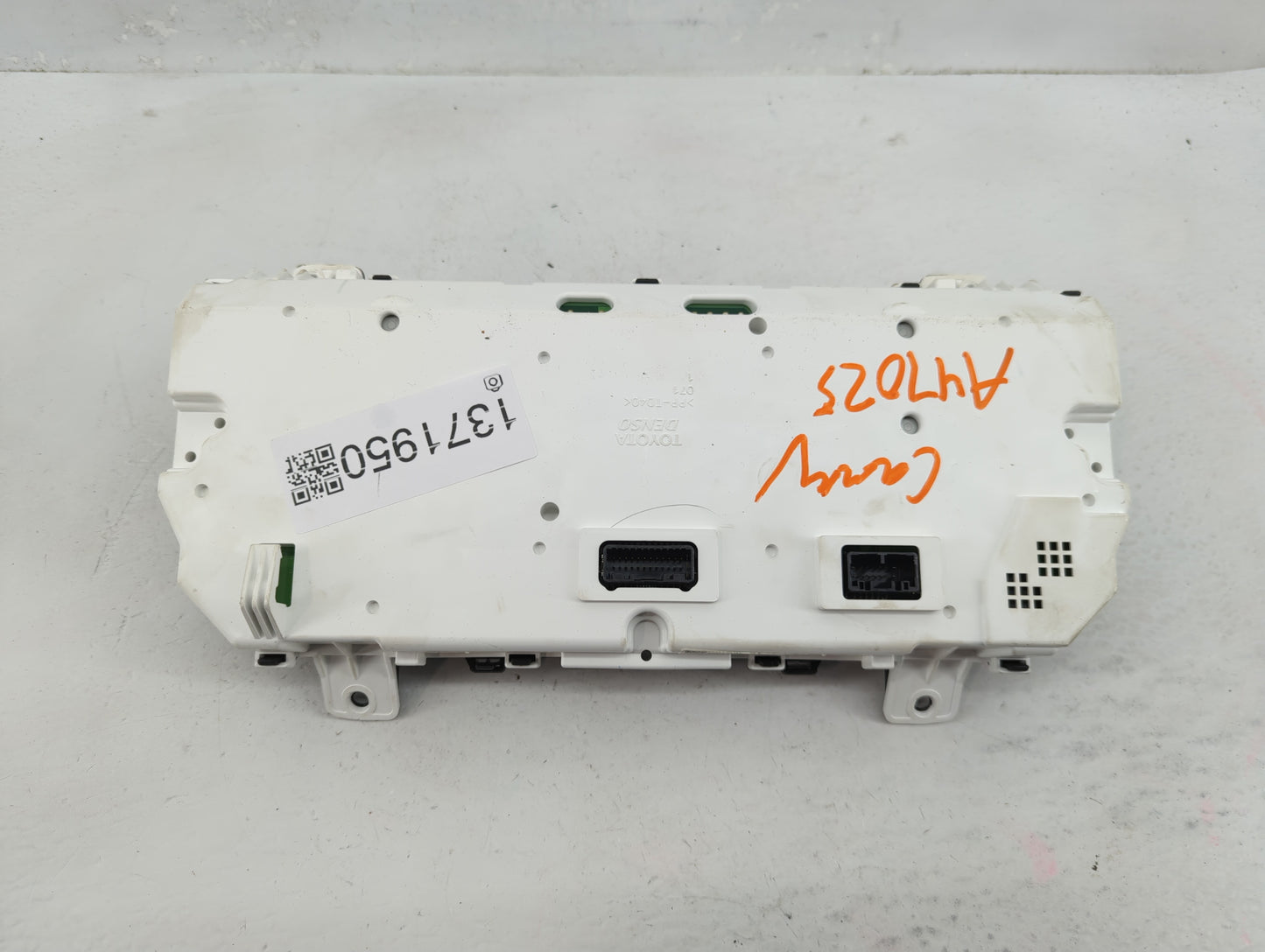2016-2017 Toyota Camry Instrument Cluster Speedometer Gauges P/N:TN157580-5090 83800-0XK01-00 Fits Fits 2016 2017 OEM Used A
