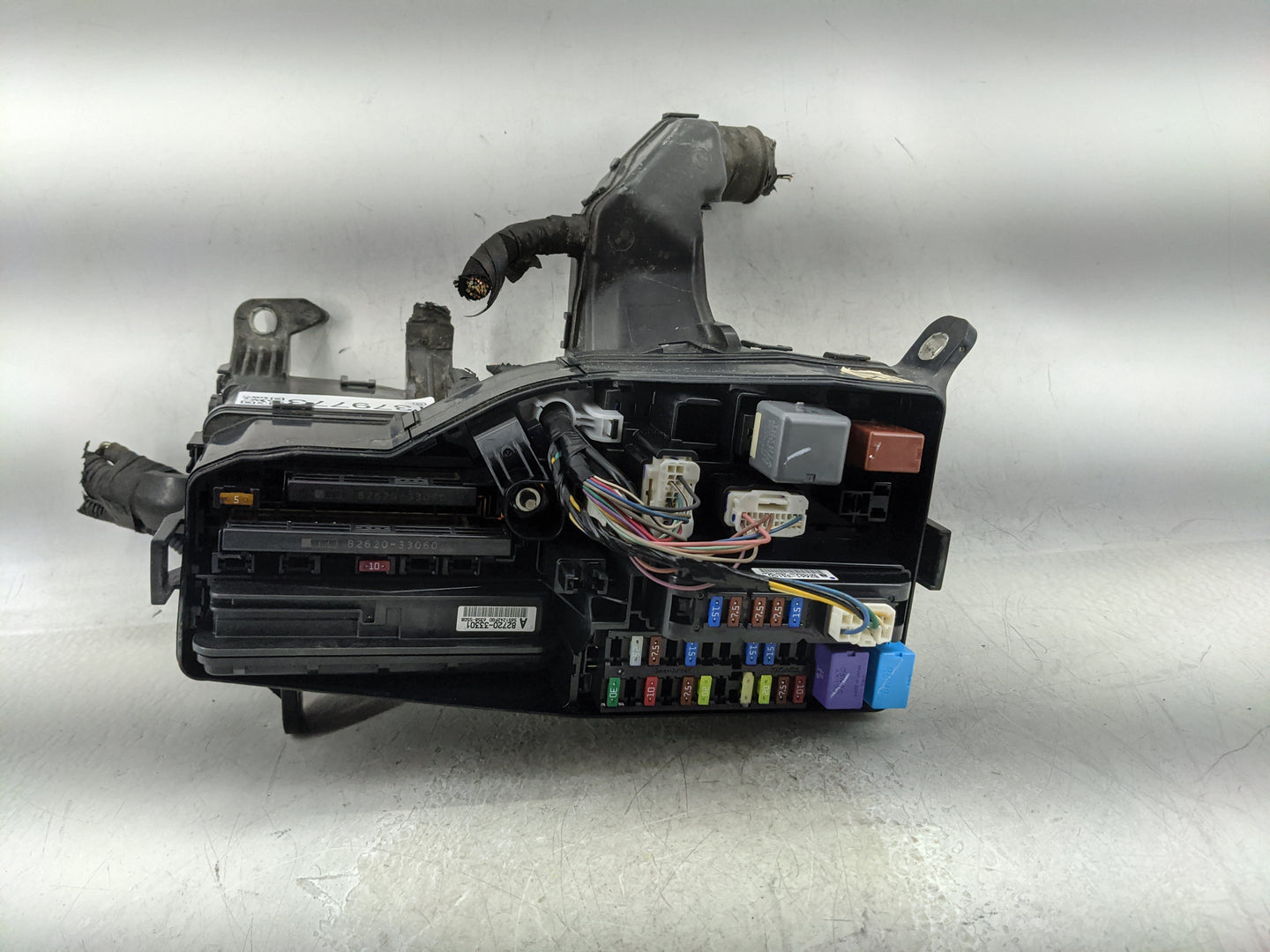 2012-2017 Toyota Camry Fusebox Fuse Box Panel Relay Module P/N:6358-5508 82720-33301 Fits Fits 2012 2013 2014 2015 2016 2017