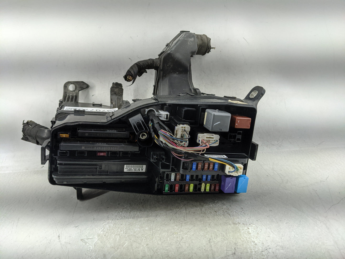 2012-2017 Toyota Camry Fusebox Fuse Box Panel Relay Module P/N:6358-5508 82720-33301 Fits Fits 2012 2013 2014 2015 2016 2017