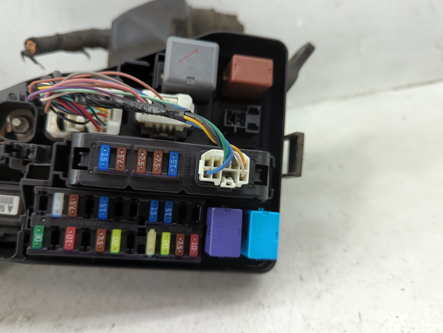2012-2017 Toyota Camry Fusebox Fuse Box Panel Relay Module P/N:8266206170 Fits Fits 2012 2013 2014 2015 2016 2017 OEM Used A