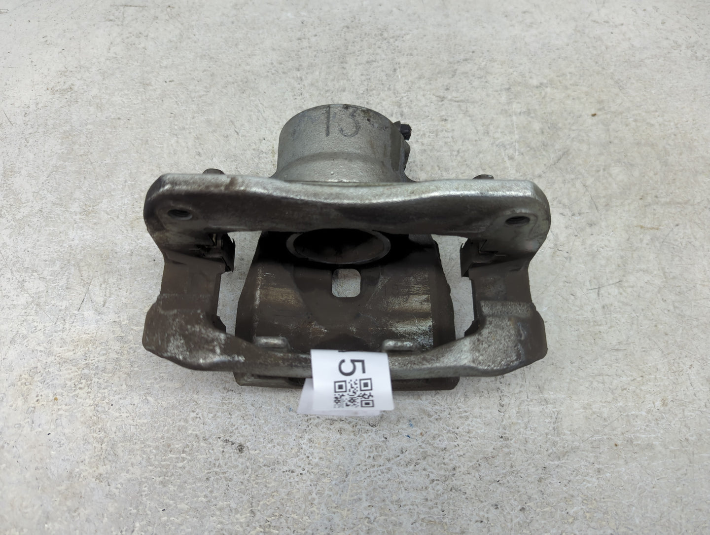 2012-2017 Toyota Camry Front Passenger Right Brake Caliper 1398515 - Oemusedautoparts1.com
