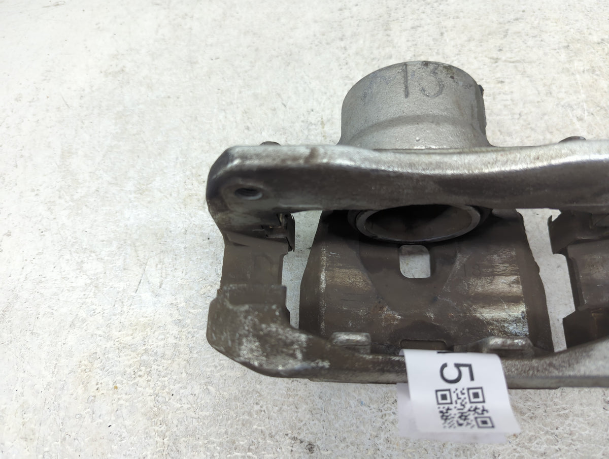 2012-2017 Toyota Camry Front Passenger Right Brake Caliper 1398515 - Oemusedautoparts1.com