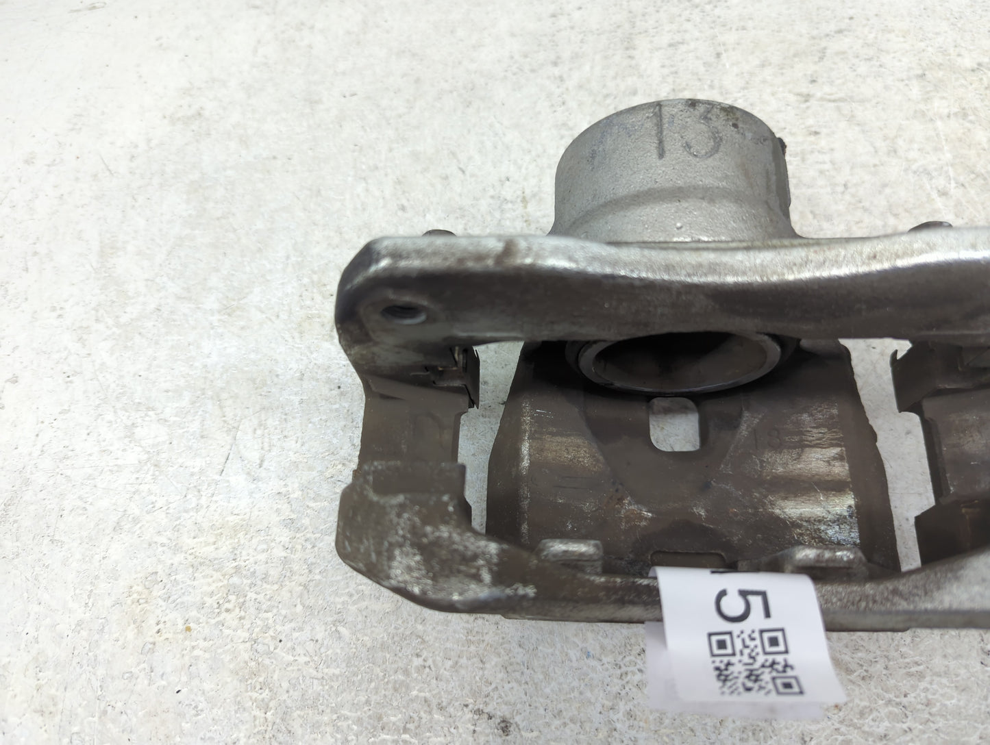 2012-2017 Toyota Camry Front Passenger Right Brake Caliper 1398515 - Oemusedautoparts1.com