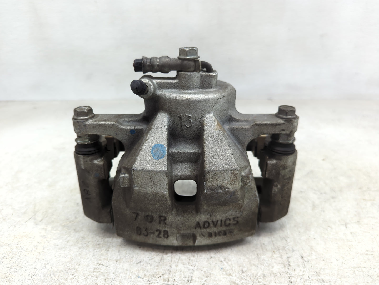 2012-2017 Toyota Camry Front Passenger Right Brake Caliper 1398515 - Oemusedautoparts1.com