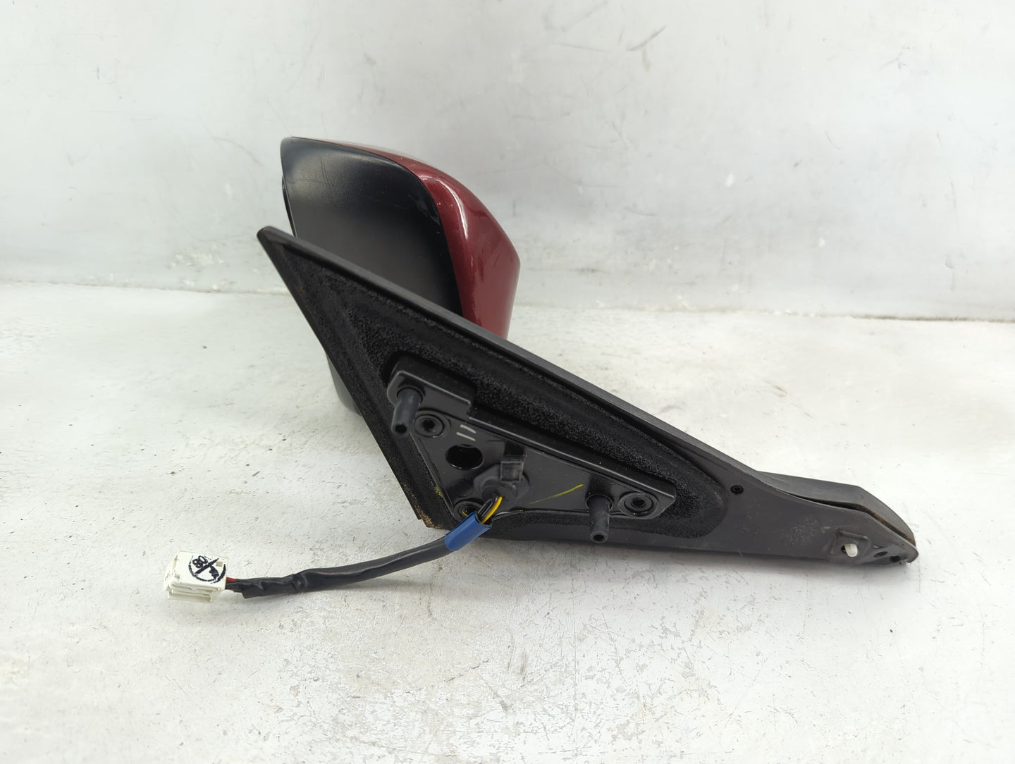 2015-2017 Toyota Camry Driver Side View Mirror - Left Door Mirror OEM Used - Oemusedautoparts1.com