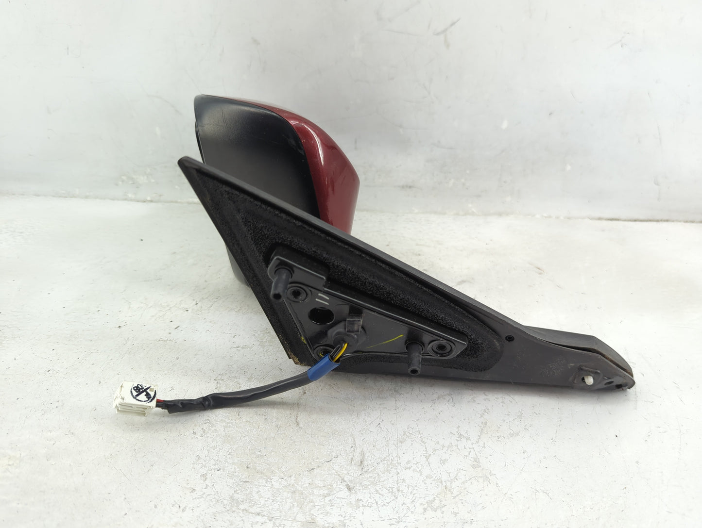 2015-2017 Toyota Camry Driver Side View Mirror - Left Door Mirror OEM Used - Oemusedautoparts1.com