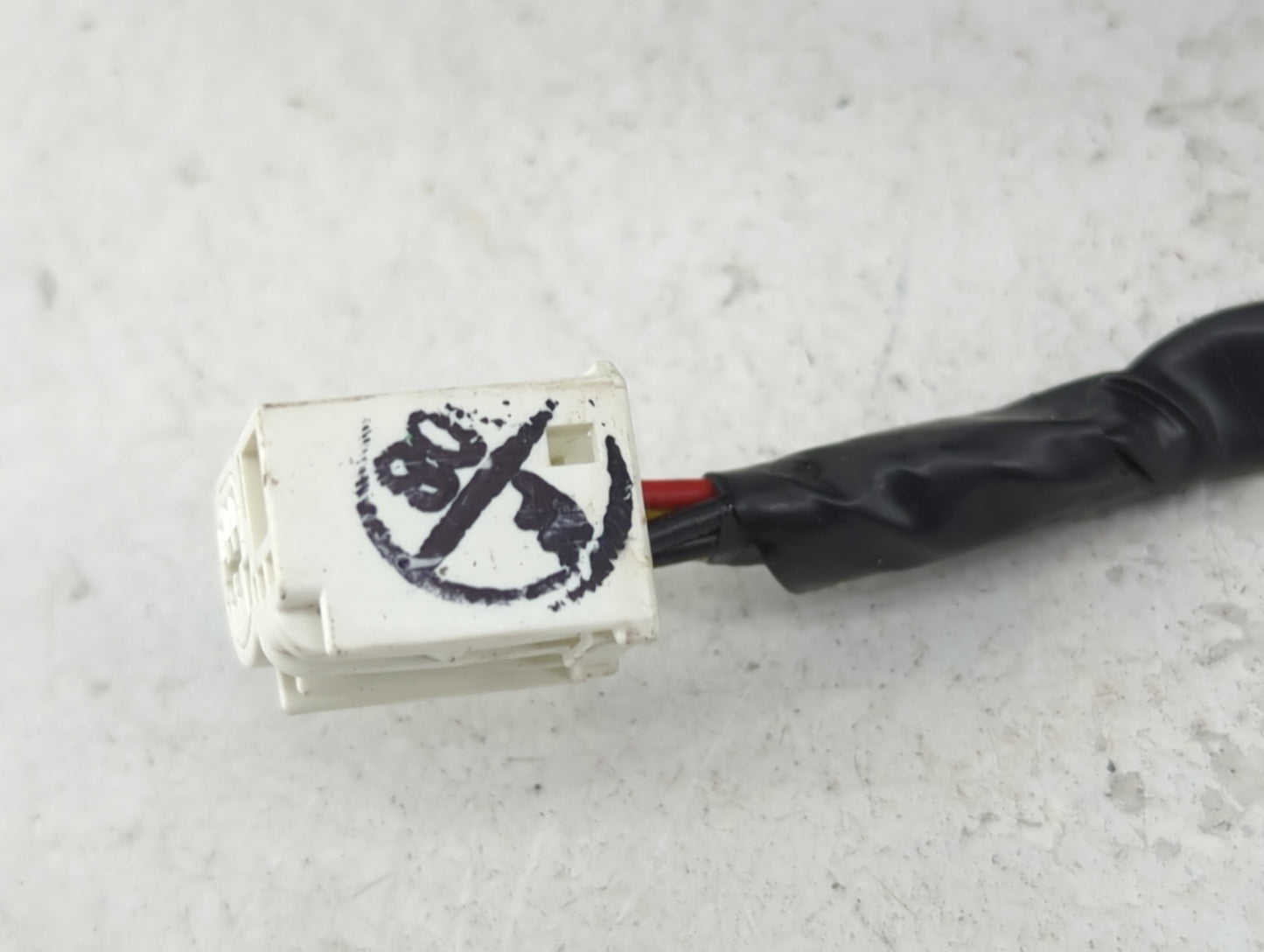2015-2017 Toyota Camry Driver Side View Mirror - Left Door Mirror OEM Used - Oemusedautoparts1.com