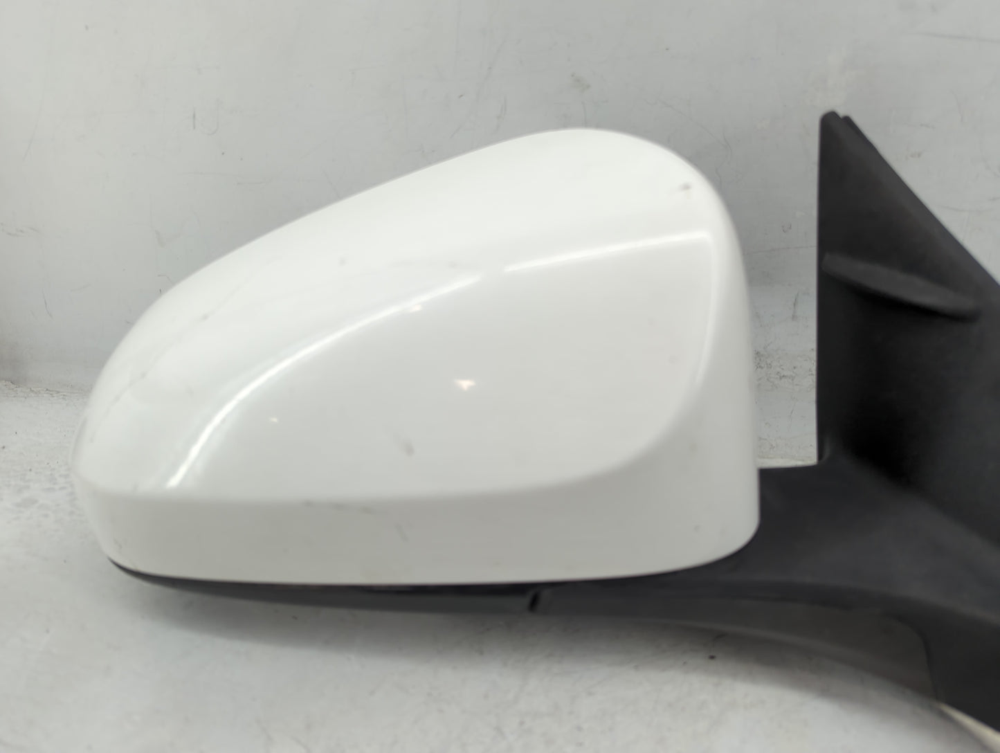 2015-2017 Toyota Camry Passenger Side View Mirror - Right Door Mirror OEM Used - Oemusedautoparts1.com