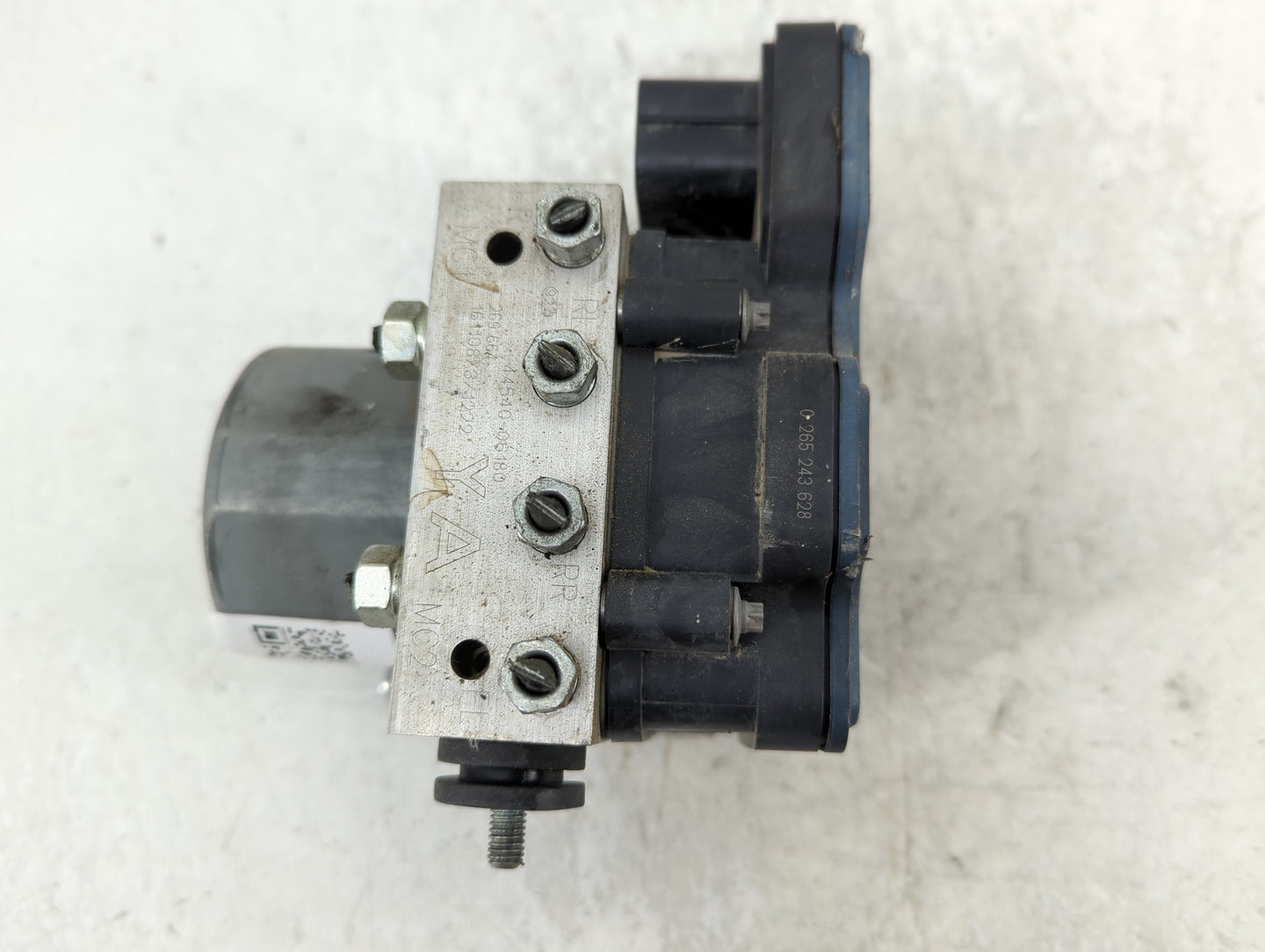 2015-2017 Toyota Camry ABS Pump Control Module Replacement P/N:4454006180 Fits Fits 2015 2016 2017 OEM Used Auto Parts - Oem