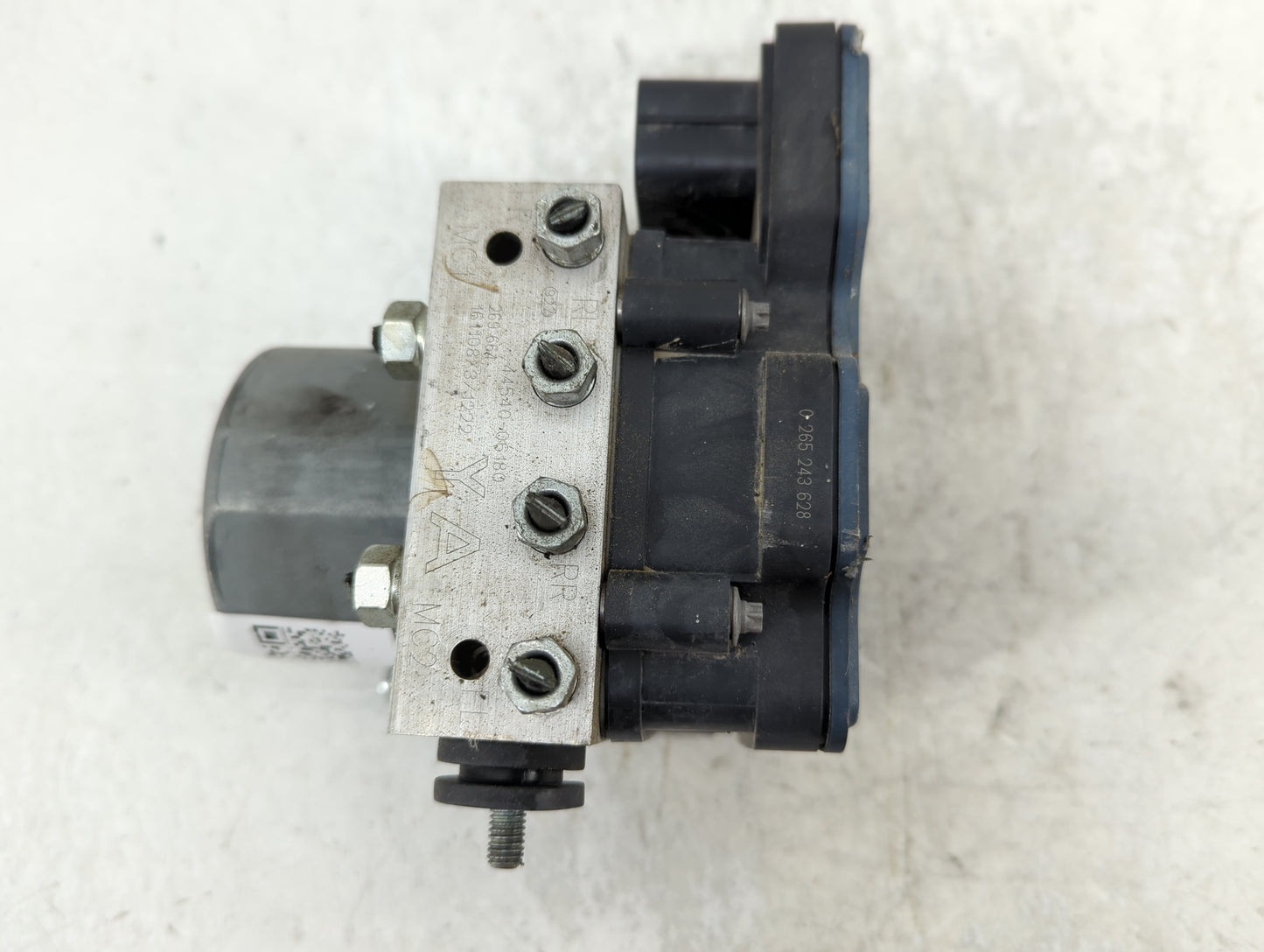 2015-2017 Toyota Camry ABS Pump Control Module Replacement P/N:4454006180 Fits Fits 2015 2016 2017 OEM Used Auto Parts - Oem