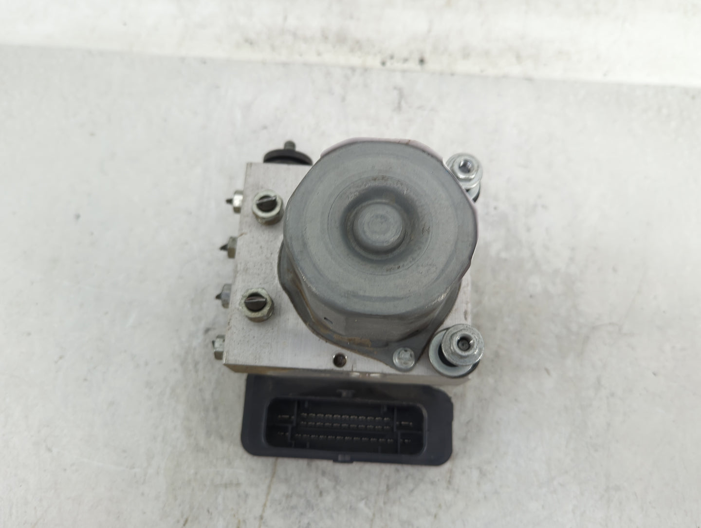 2015-2017 Toyota Camry ABS Pump Control Module Replacement P/N:4454006180 Fits Fits 2015 2016 2017 OEM Used Auto Parts - Oem