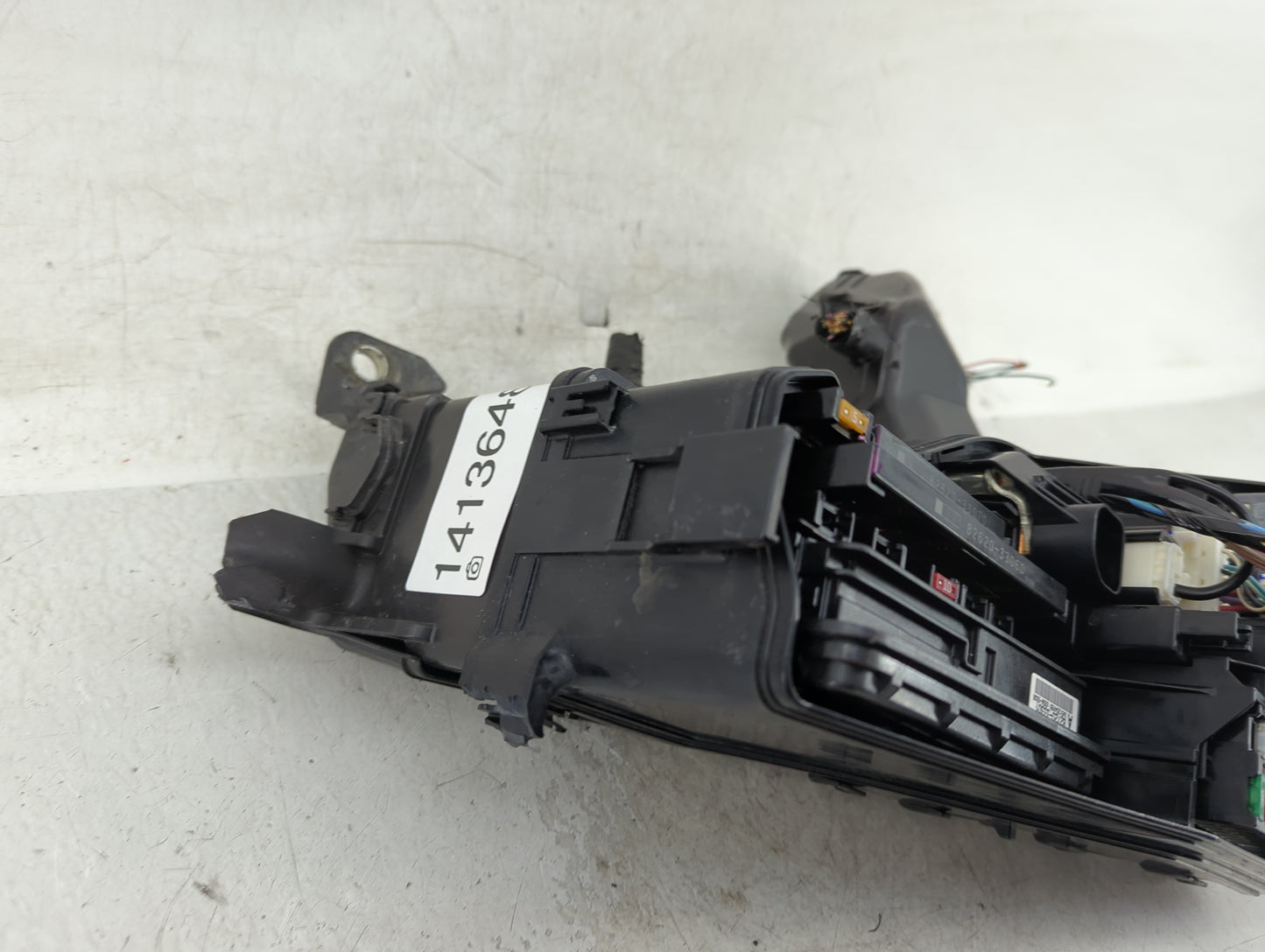 2012-2017 Toyota Camry Fusebox Fuse Box Panel Relay Module P/N:82720-33301 Fits Fits 2012 2013 2014 2015 2016 2017 OEM Used 