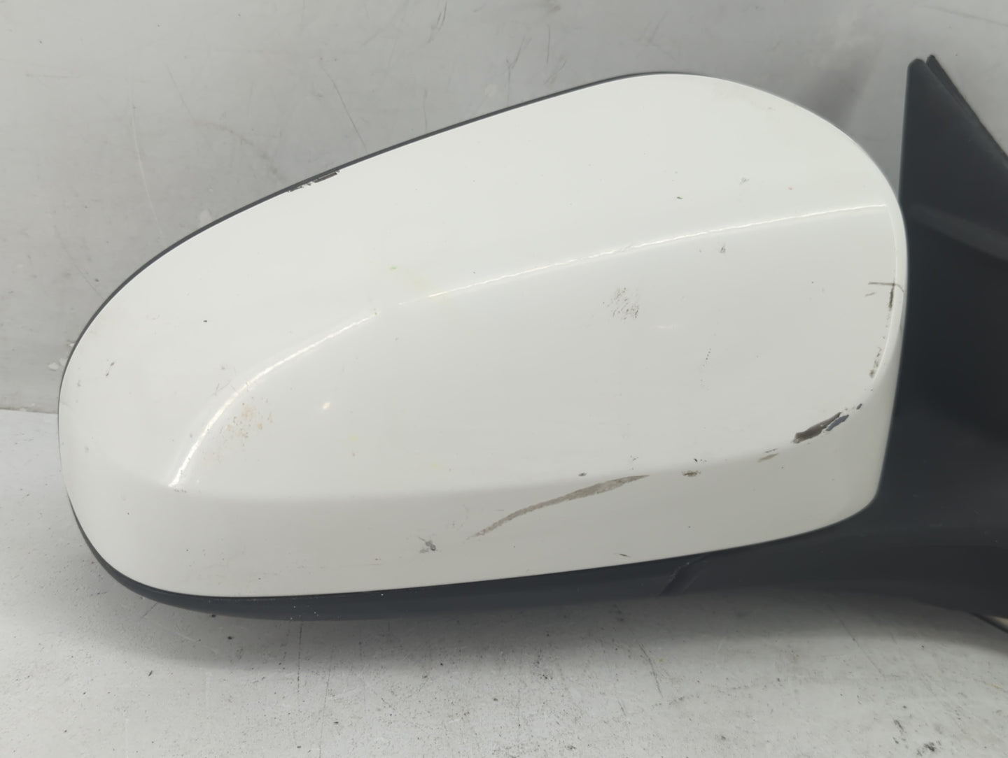 2015-2017 Toyota Camry Passenger Side View Mirror - Right Door Mirror OEM Used - Oemusedautoparts1.com