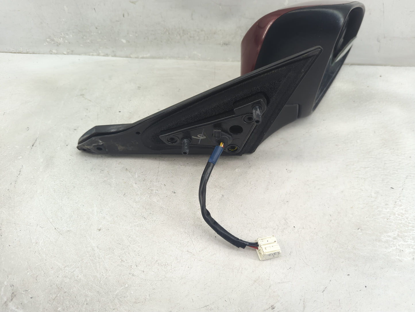 2015-2017 Toyota Camry Passenger Side View Mirror - Right Door Mirror OEM Used - Oemusedautoparts1.com