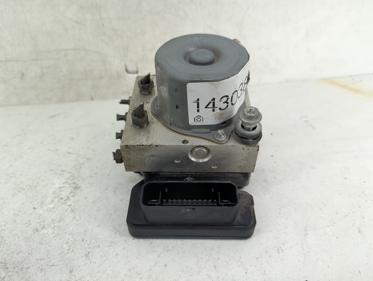 2015-2017 Toyota Camry Anti-Lock Brake ABS Pump Module Actuator OEM P/N:4454006180 Fits Fits 2015 2016 2017 OEM Used Auto Pa