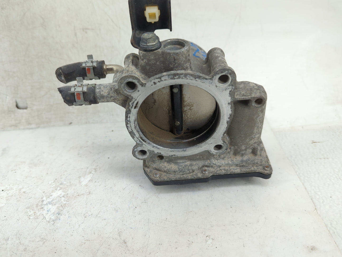 2010-2017 Toyota Camry Throttle Body P/N:22030-0V010 Fits Fits 2009 2010 2011 2012 2013 2014 2015 2016 2017 2018 2019 OEM Us