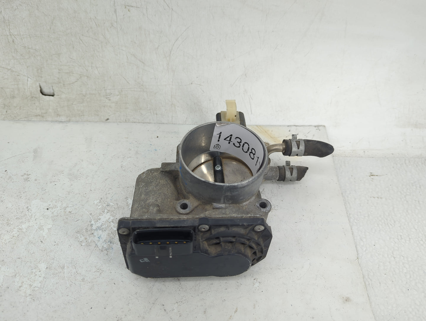 2010-2017 Toyota Camry Throttle Body P/N:22030-0V010 Fits Fits 2009 2010 2011 2012 2013 2014 2015 2016 2017 2018 2019 OEM Us