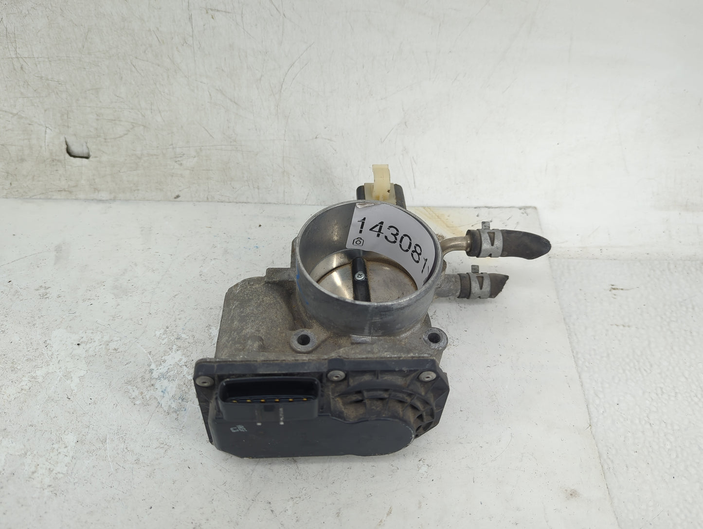 2010-2017 Toyota Camry Throttle Body P/N:22030-0V010 Fits Fits 2009 2010 2011 2012 2013 2014 2015 2016 2017 2018 2019 OEM Us