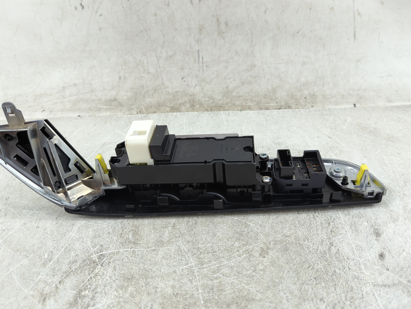 2015-2017 Toyota Camry Master Power Window Switch Replacement Driver Side Left P/N:84820-06120 Fits Fits 2015 2016 2017 OEM 