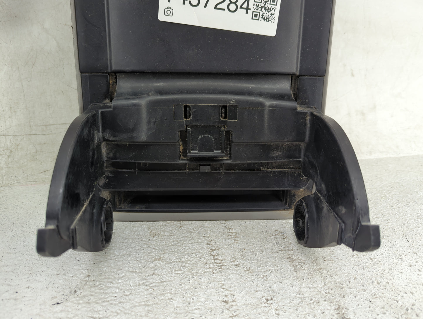 2017 Toyota Camry Center Console Armrest Cover Lid Fits OEM Used Auto Parts - Oemusedautoparts1.com