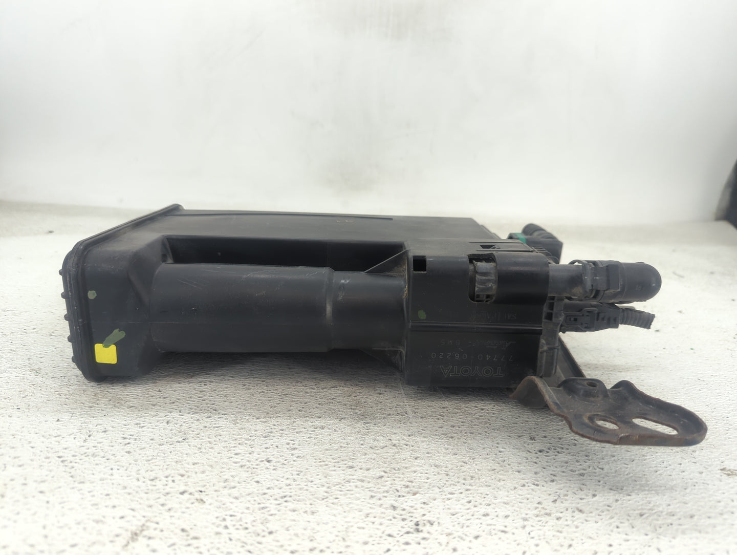 2017 Toyota Camry Fuel Vapor Charcoal Canister - Oemusedautoparts1.com
