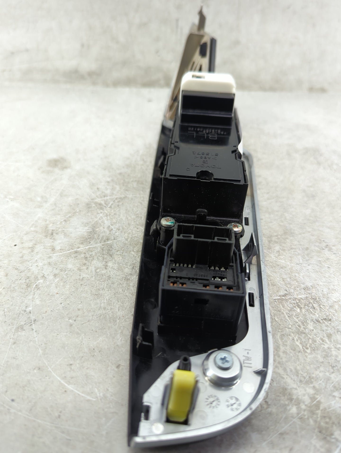 2015-2017 Toyota Camry Master Power Window Switch Replacement Driver Side Left P/N:515672 Fits Fits 2015 2016 2017 OEM Used 