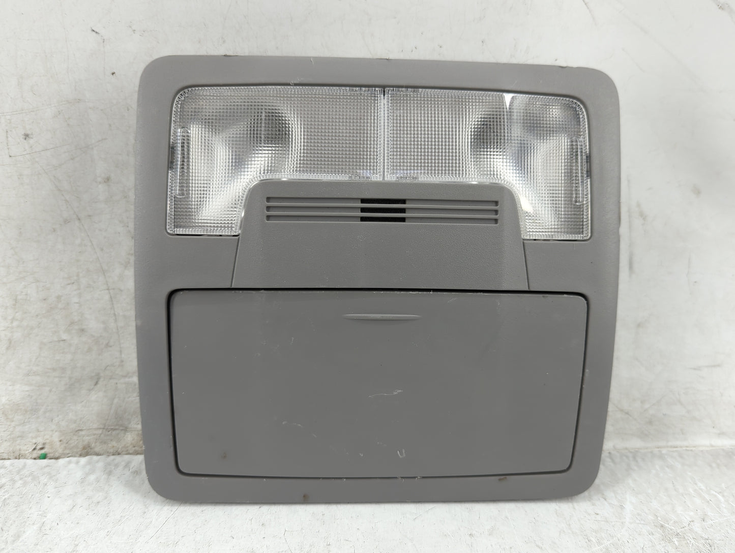 2017 Toyota Camry Overhead Roof Console 1437846 - Oemusedautoparts1.com