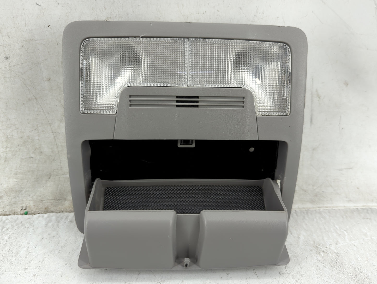 2017 Toyota Camry Overhead Roof Console 1437846 - Oemusedautoparts1.com