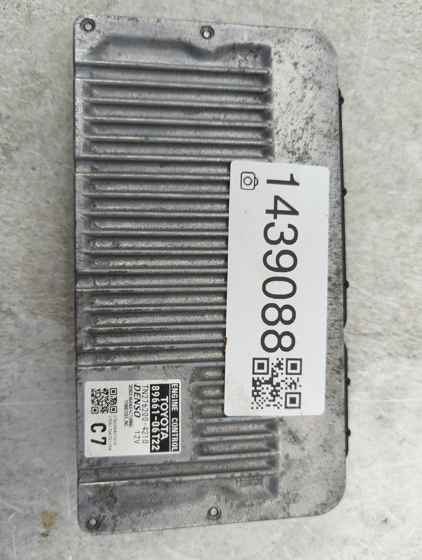 2016-2017 Toyota Camry PCM Engine Control Computer ECU ECM PCU OEM P/N:89661-06T22 TN276200-4210 Fits Fits 2016 2017 OEM Use