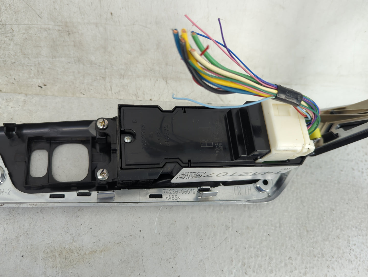 2015-2017 Toyota Camry Master Power Window Switch Replacement Driver Side Left P/N:74236-06010 84820-06120 Fits OEM Used Aut