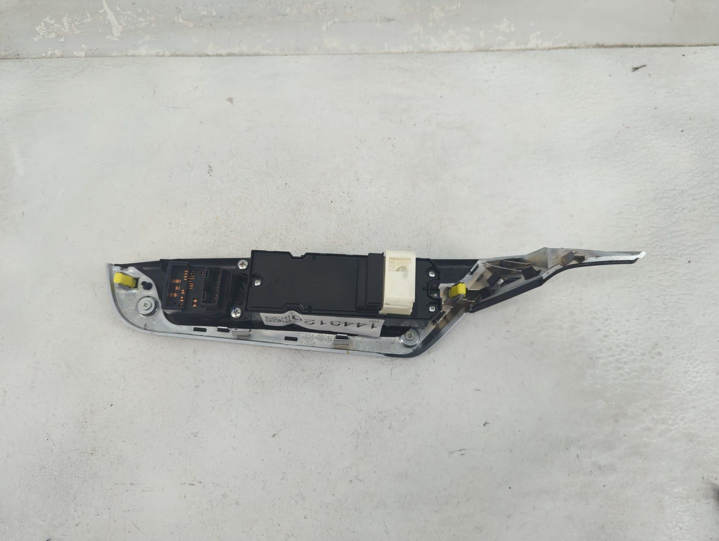 2015-2017 Toyota Camry Master Power Window Switch Replacement Driver Side Left P/N:84820-06120 730-0D74 Fits Fits 2015 2016 
