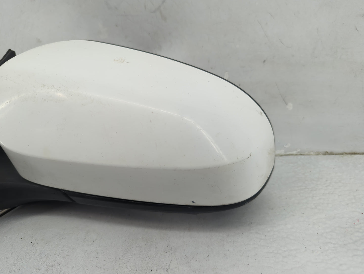 2015-2017 Toyota Camry Driver Side View Mirror - Left Door Mirror OEM Used - Oemusedautoparts1.com