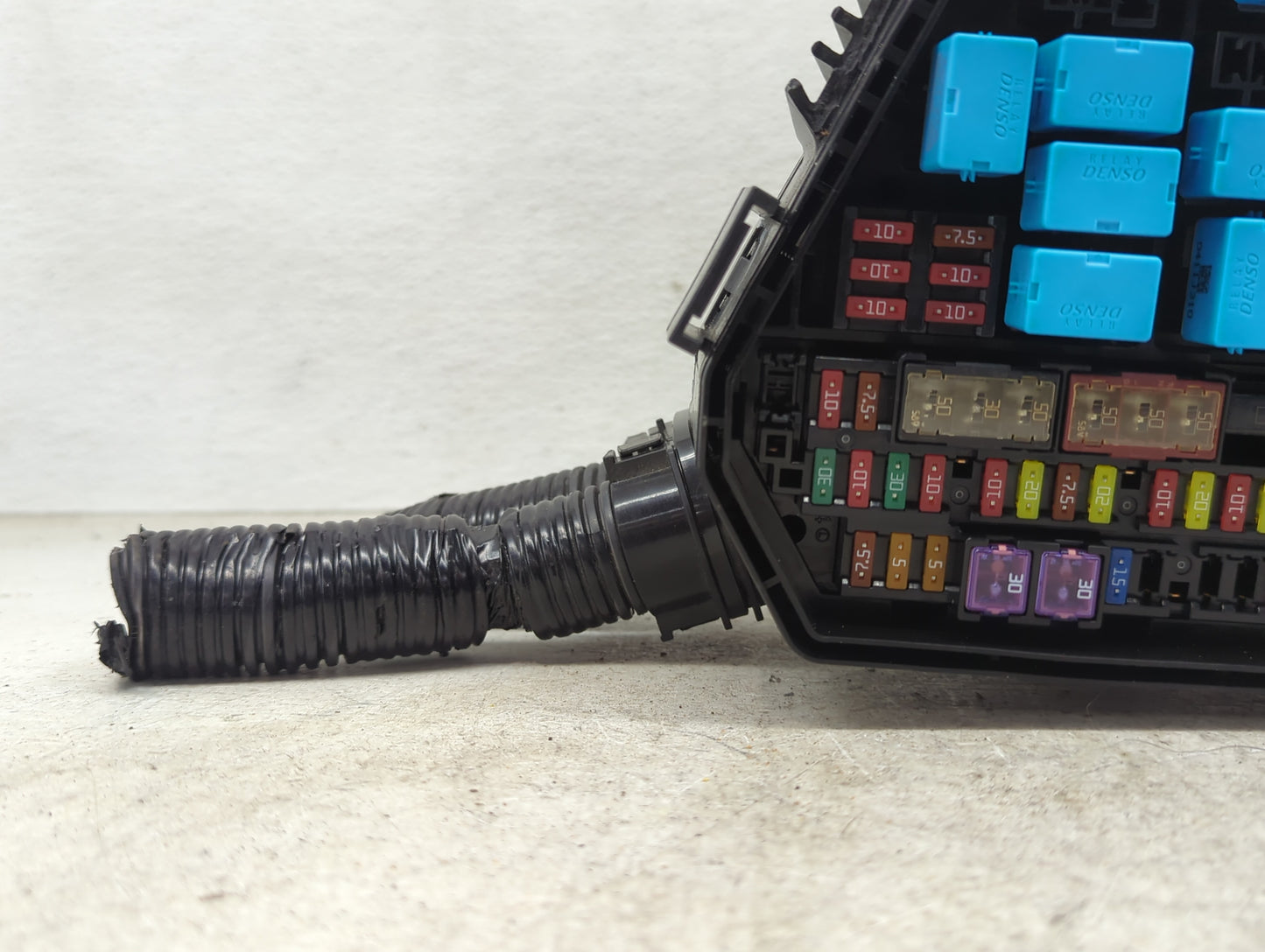 2012-2017 Toyota Camry Fusebox Fuse Box Panel Relay Module P/N:82620-33150 Fits Fits 2012 2013 2014 2015 2016 2017 OEM Used 