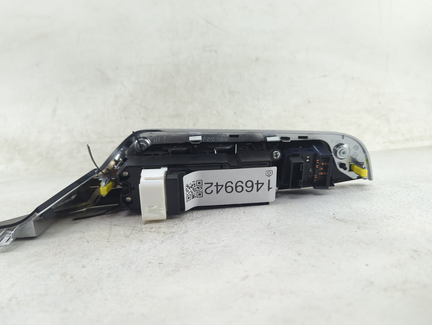 2015-2017 Toyota Camry Master Power Window Switch Replacement Driver Side Left Fits Fits 2015 2016 2017 OEM Used Auto Parts 