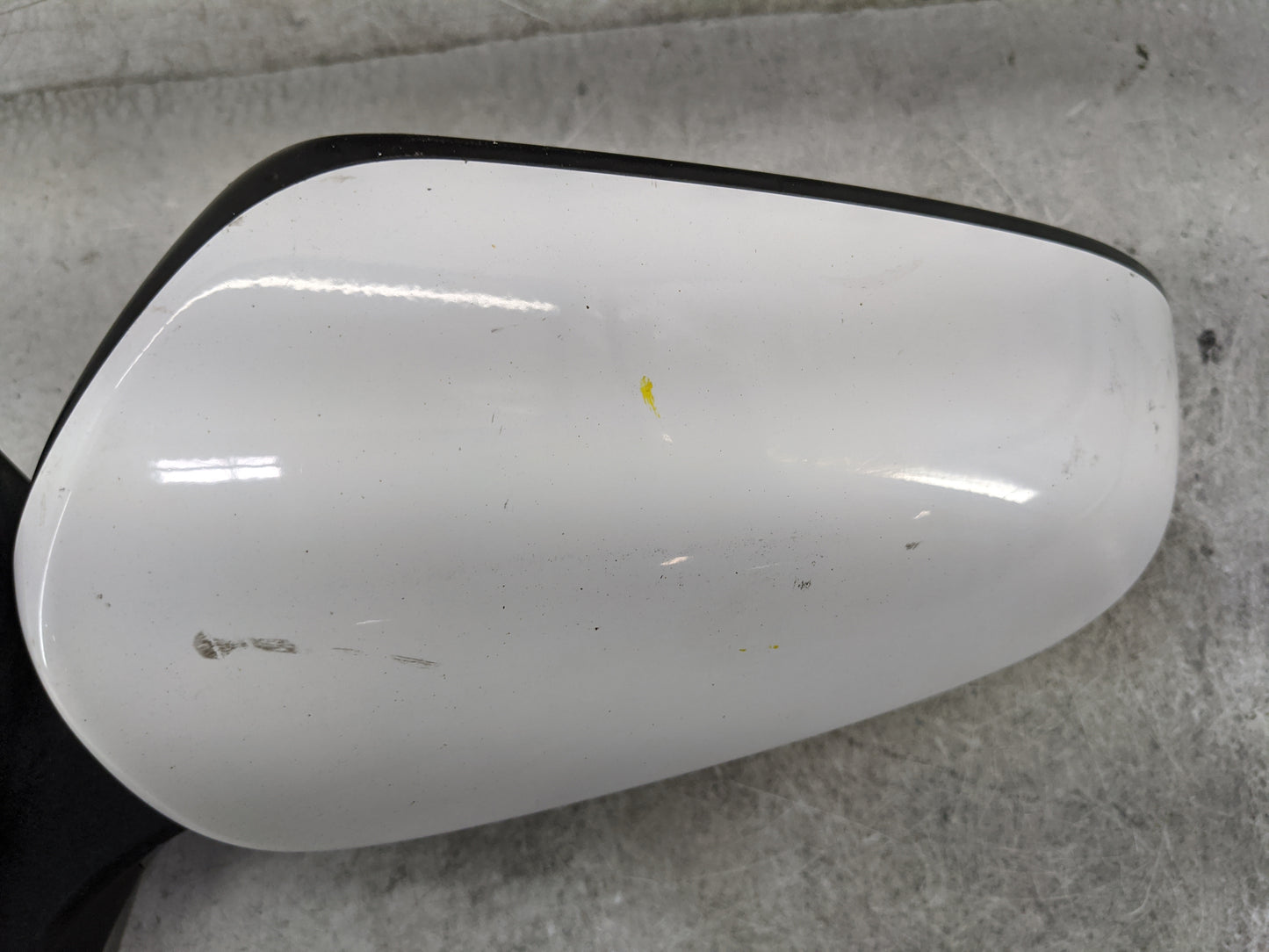 2015-2017 Toyota Camry Driver Side View Mirror - Left Door Mirror OEM Used - Oemusedautoparts1.com